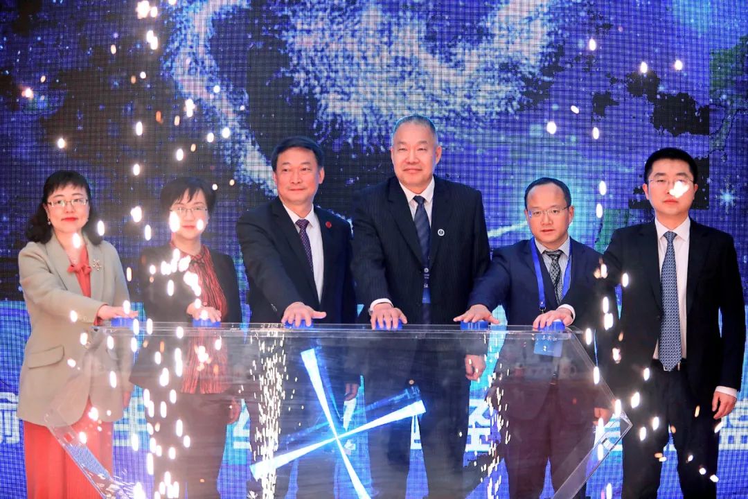 榮譽 | 首屆川渝高校體育產業聯盟大會召開 ， 桃花视频APP在线观看入選“川渝高校體育聯盟戰略合作單位”